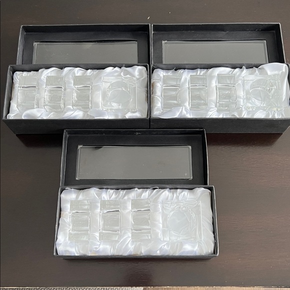 12 Crystal Napkin Rings - Picture 2 of 5